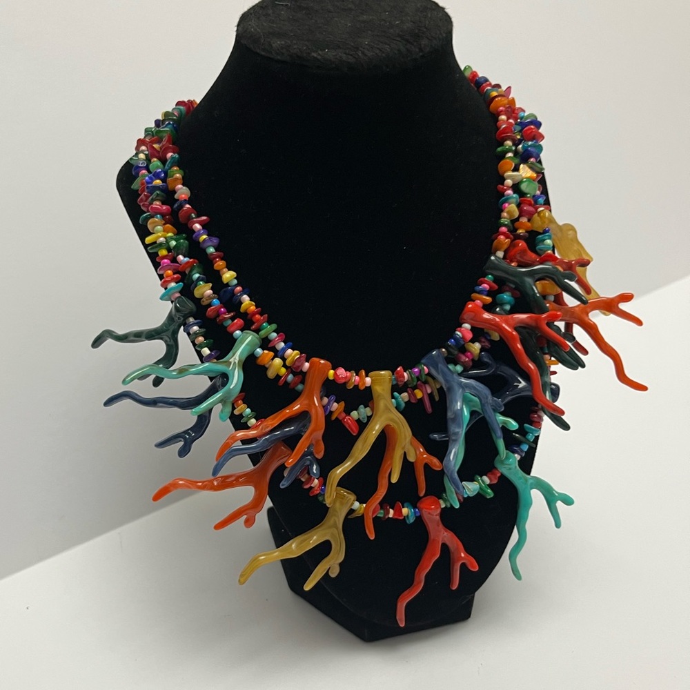 NWT ⚜️♥️⚜️ Piper K Multicolor Coral Statement Necklace - Picture 6 of 16